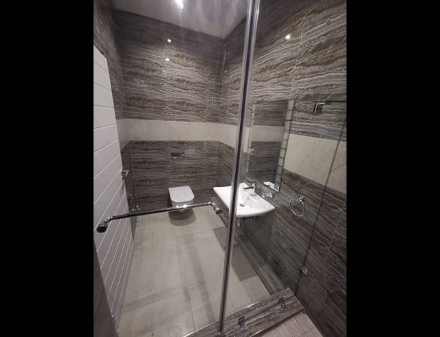 3 BEDROOM APARTMENT TO LET IN OVERPORT